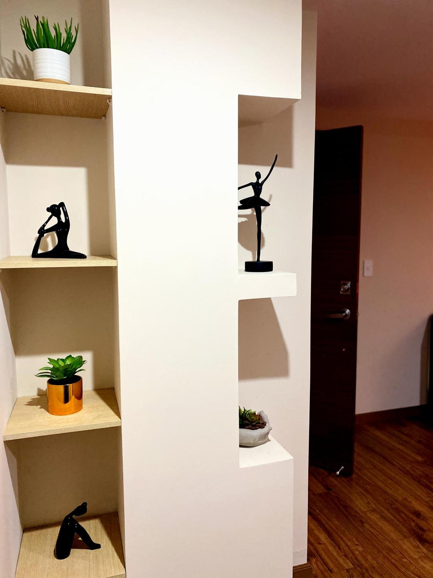 Appartamento Wanderlot - Departamento Leganza - Penthouse Lujoso Riobamba Esterno foto