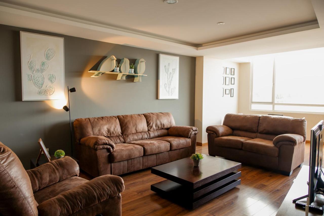 Appartamento Wanderlot - Departamento Leganza - Penthouse Lujoso Riobamba Esterno foto