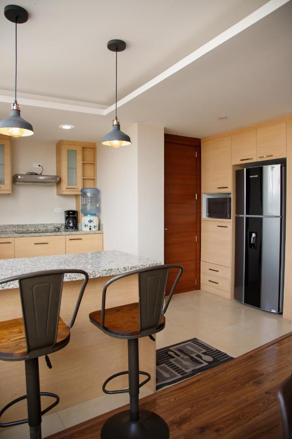 Appartamento Wanderlot - Departamento Leganza - Penthouse Lujoso Riobamba Esterno foto