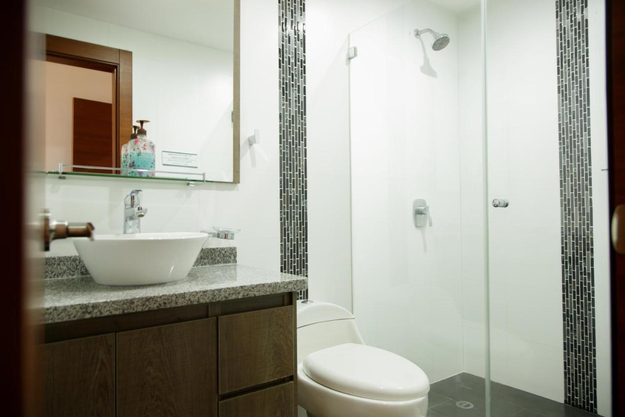 Appartamento Wanderlot - Departamento Leganza - Penthouse Lujoso Riobamba Esterno foto