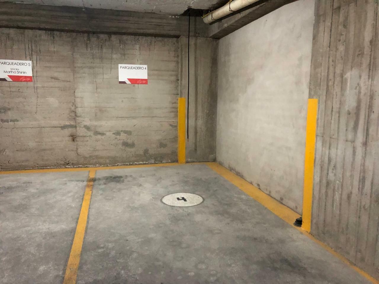Appartamento Wanderlot - Departamento Leganza - Penthouse Lujoso Riobamba Esterno foto